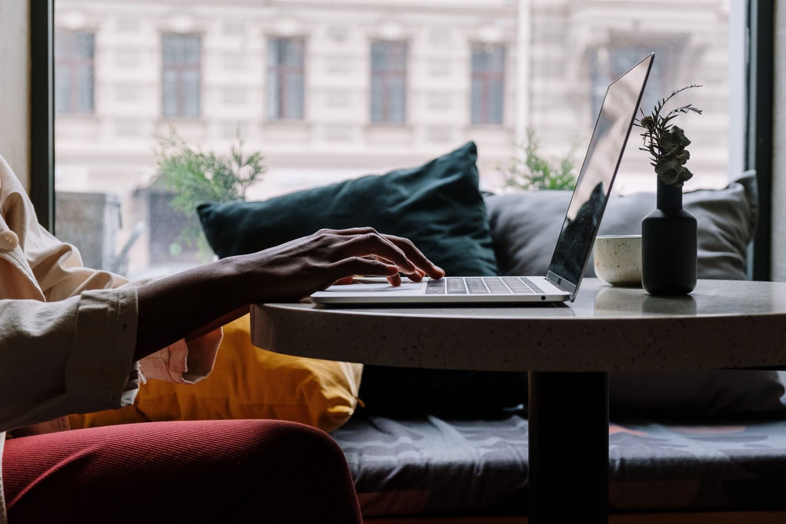 Comparing car insurance quotes online to save money in the UK