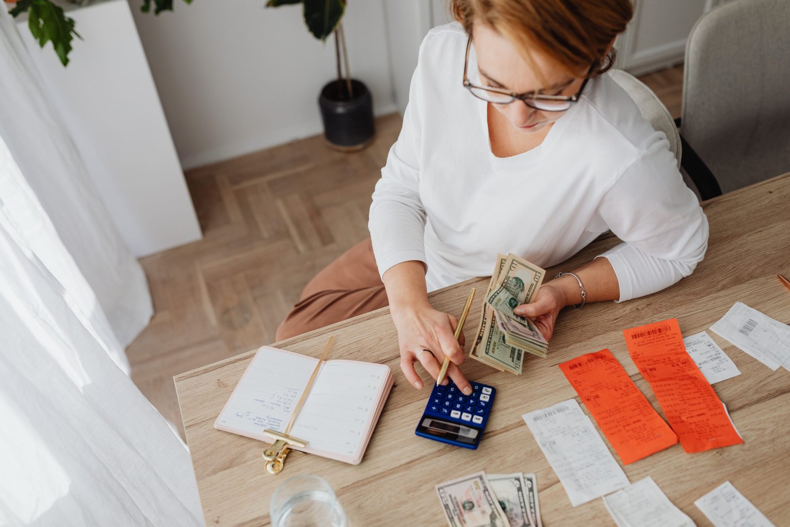 Paying down credit card balances to build a falling trend in trended credit data