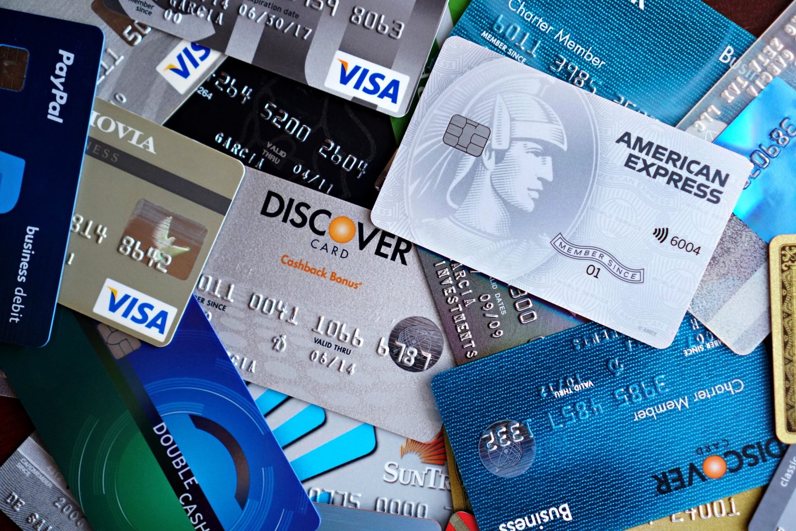 Multiple credit cards where interest is calculated separately on each balance